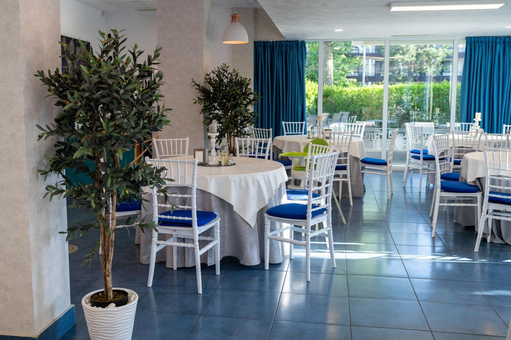 Hotel Apollo Mamaia Exteriör bild